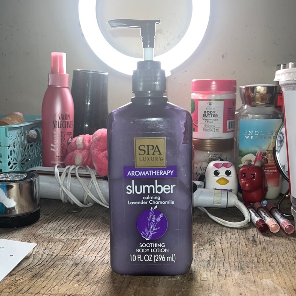 Aromatherapy lavender body lotion